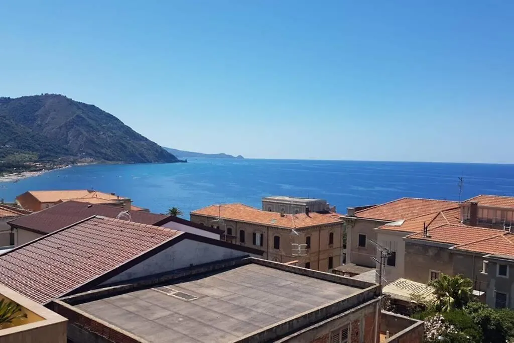 Appartement Casa Crispi 10 à Gioiosa Marea 0*,  Italie